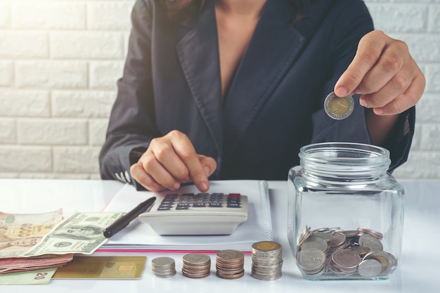 拥有海外公司如何应对CRS？架构优化与合规策略- Globoss易企出海